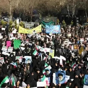 波斯湾的双重风暴:伊朗骚乱背后的民生困局与地缘博弈