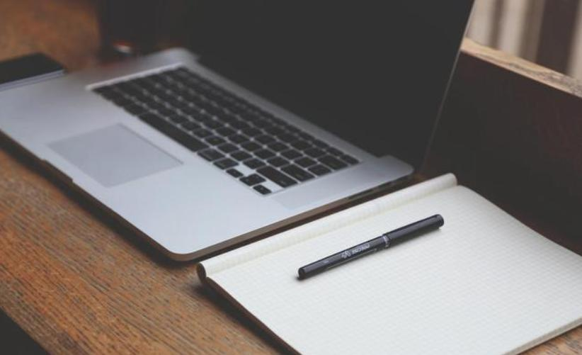 AI写诗：低于创造高于平庸