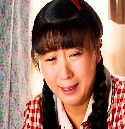 闫学晶这一跤，栽在舆情长尾上