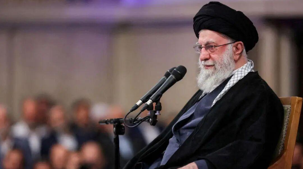 伊朗新一轮危机：从经济失序到地缘政治博弈